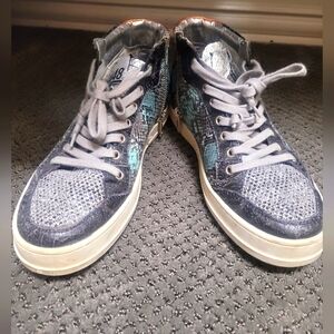 P448 Skate mid top sneakers